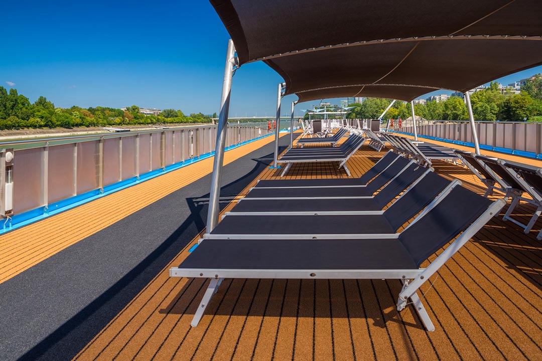 Sun Deck: Walking Track